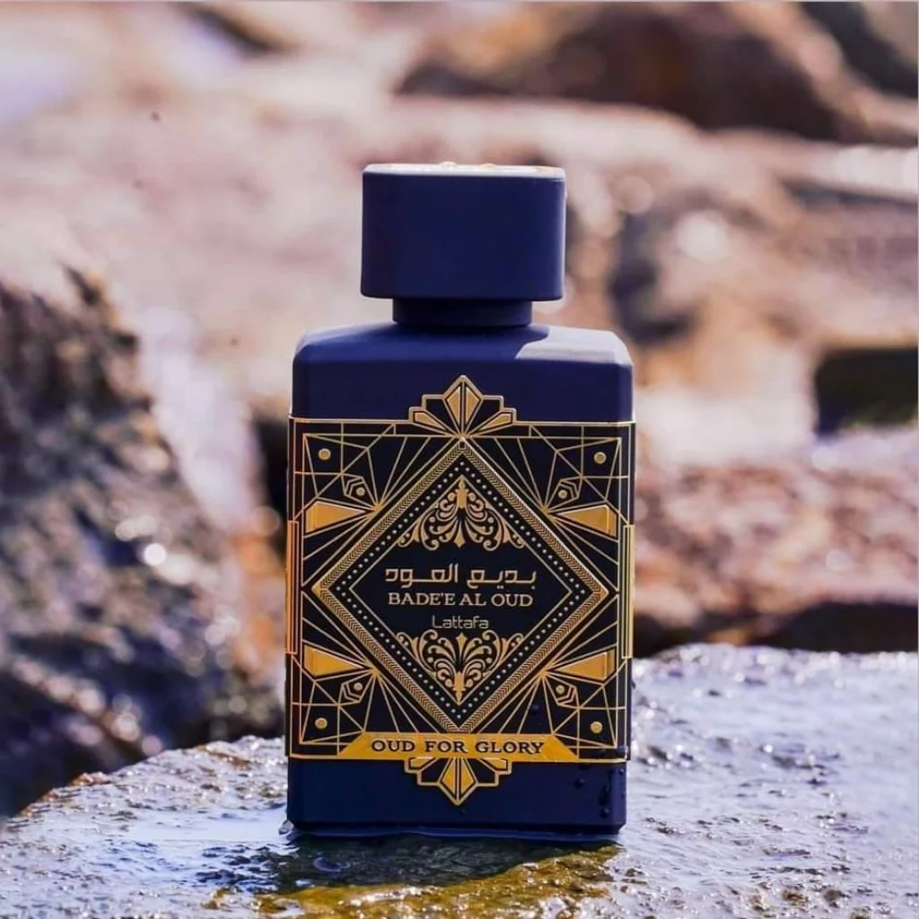 Oud Perfume and Seasonal Transitions: Adapting Scents for Men